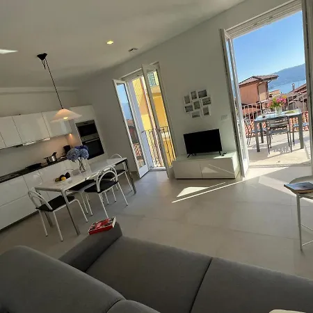 Azzurro Apartman *